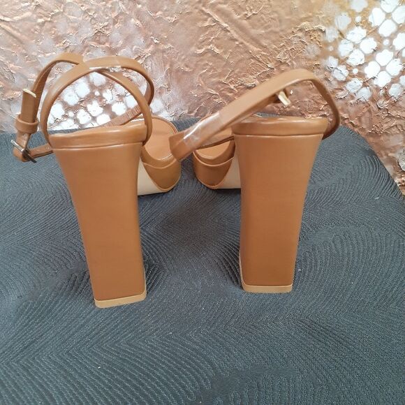 NWT Billini "Tahni" Faux Leather Strappy Platform Heels - Picture 10 of 16